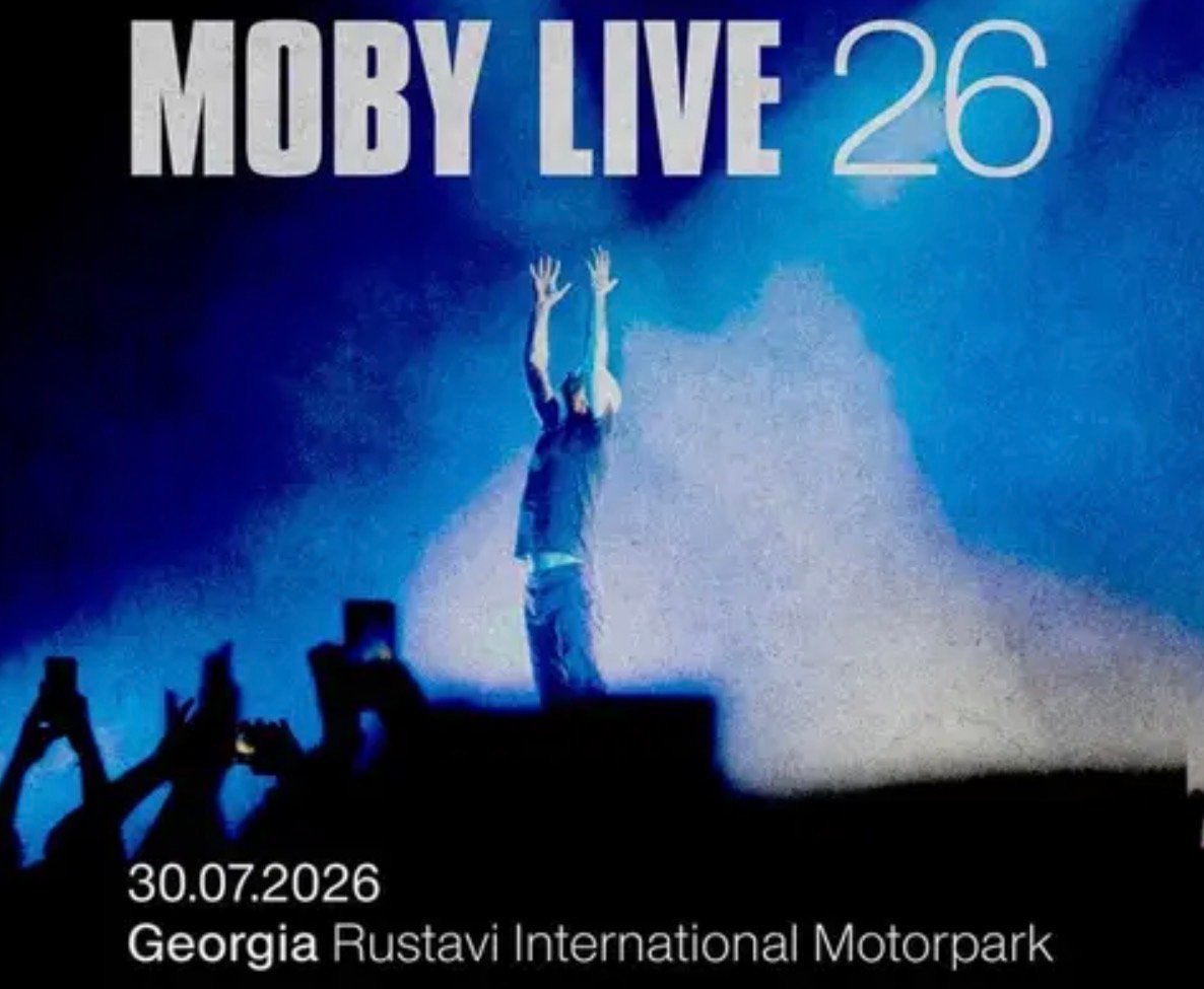 MOBY LIVE CONCERT